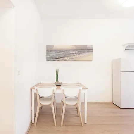 Apartment Tm *